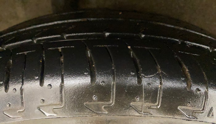 2021 Maruti IGNIS ALPHA 1.2 AMT, Petrol, Automatic, 13,850 km, Right Rear Tyre Tread