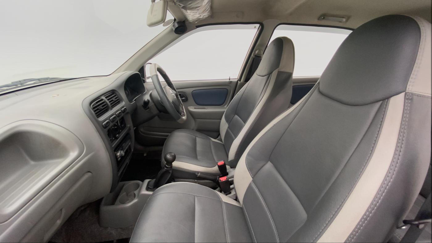 2014 Maruti Alto K10 VXI P, Petrol, Manual, 28,647 km, Right Side Front Door Cabin