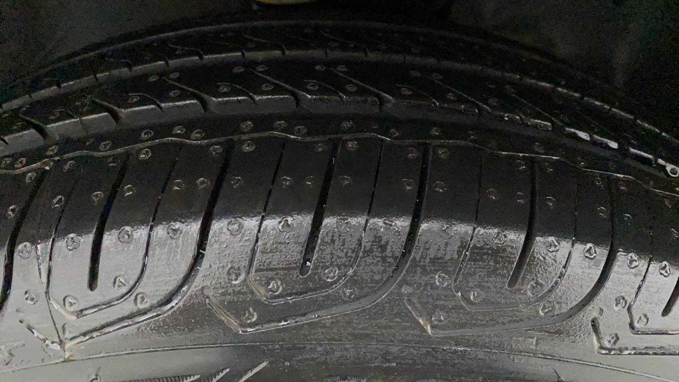 2020 Maruti IGNIS ALPHA 1.2 AMT, Petrol, Automatic, 35,980 km, Right Front Tyre Tread