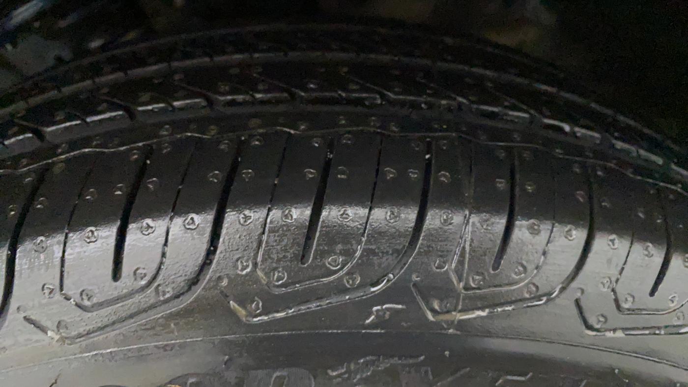 2020 Maruti IGNIS ALPHA 1.2 AMT, Petrol, Automatic, 35,980 km, Left Front Tyre Tread