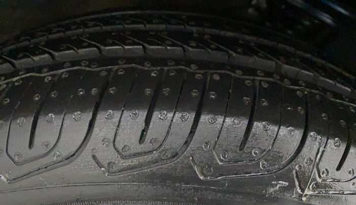 2020 Maruti IGNIS ALPHA 1.2 AMT, Petrol, Automatic, 35,980 km, Right Rear Tyre Tread