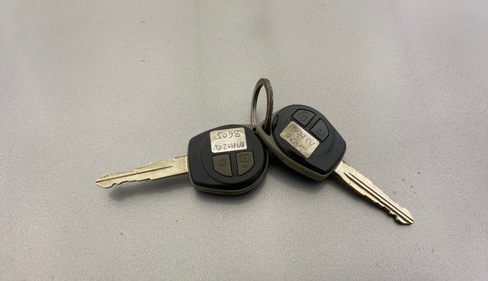 2013 Maruti Swift Dzire VXI, Petrol, Manual, 98,594 km, Key Close Up