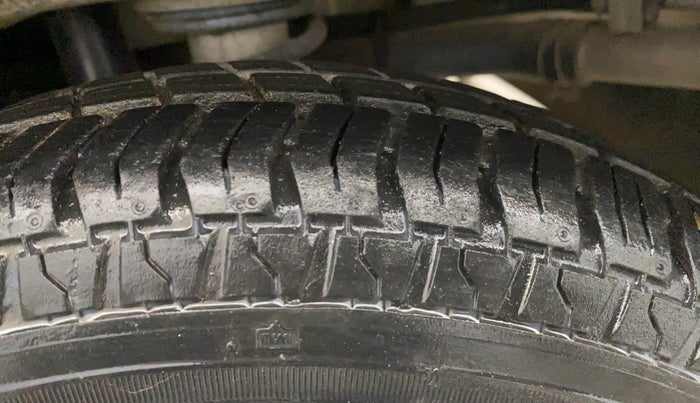 2017 Maruti Alto 800 LXI, Petrol, Manual, 17,341 km, Left Rear Tyre Tread