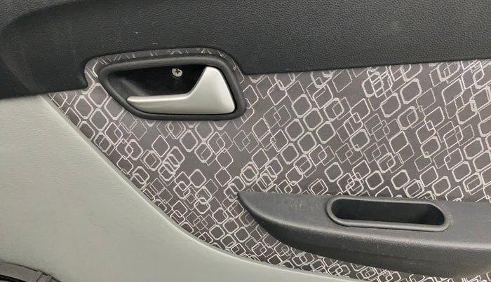 2017 Maruti Alto 800 LXI, Petrol, Manual, 17,341 km, Driver Side Door Panels Control