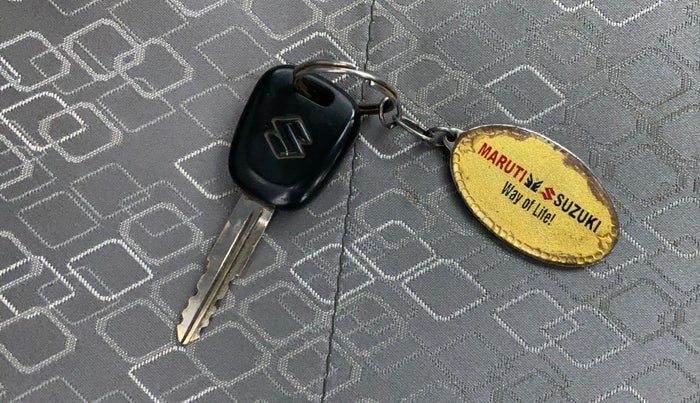 2017 Maruti Alto 800 LXI, Petrol, Manual, 17,341 km, Key Close Up