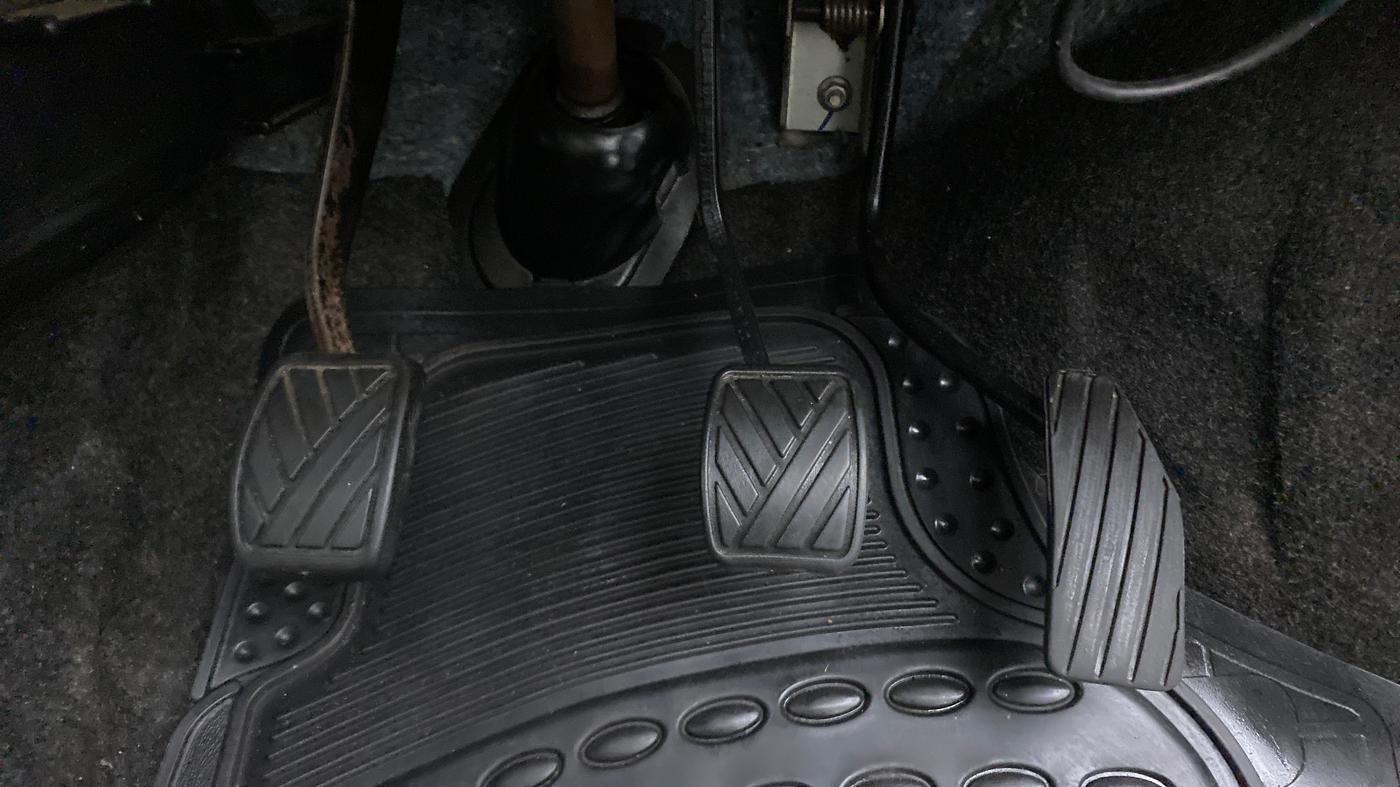2014 Maruti Wagon R 1.0 VXI, Petrol, Manual, 50,197 km, Pedals