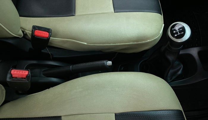 2014 Maruti Wagon R 1.0 VXI, Petrol, Manual, 50,197 km, Gear Lever