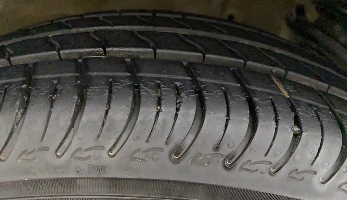2019 Maruti S PRESSO VXI (O) AMT, Petrol, Automatic, 30,347 km, Right Rear Tyre Tread