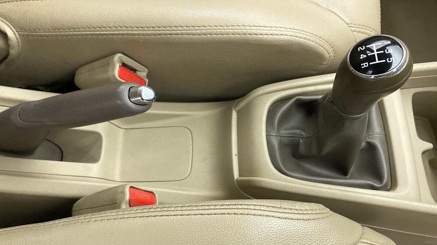 2018 Maruti Ertiga VDI SHVS, Diesel, Manual, 88,509 km, Gear Lever