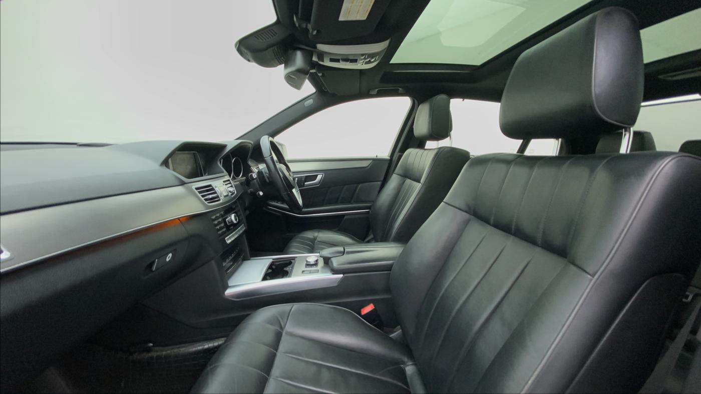 2013 Mercedes Benz E Class E 250 CDI AVANTGARDE, Diesel, Automatic, 1 km, Right Side Front Door Cabin
