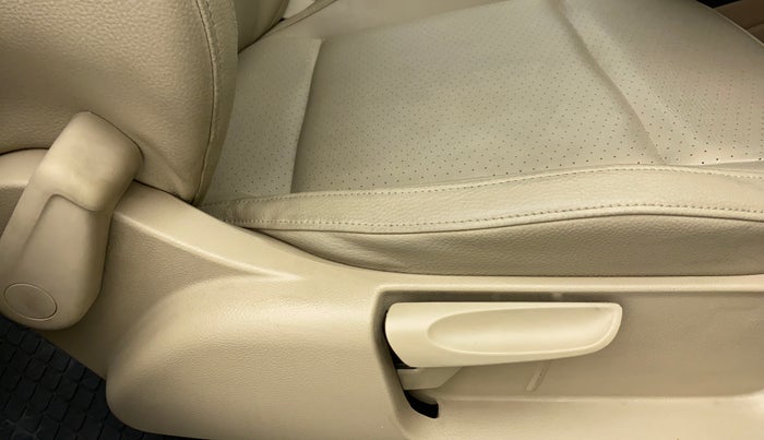 2016 Volkswagen Vento HIGHLINE PETROL AT, Petrol, Automatic, 35,564 km, Driver Side Adjustment Panel