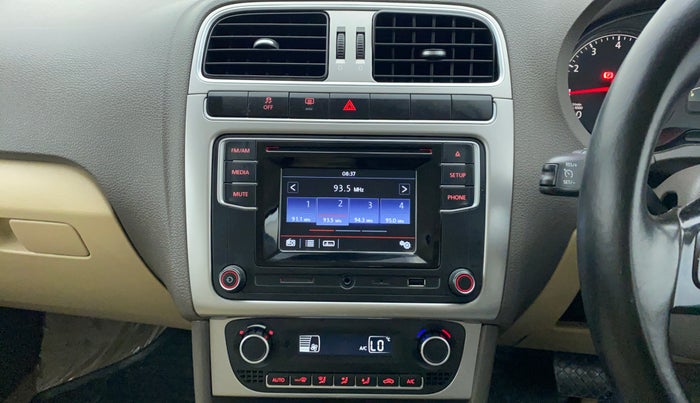 2016 Volkswagen Vento HIGHLINE PETROL AT, Petrol, Automatic, 35,564 km, Air Conditioner