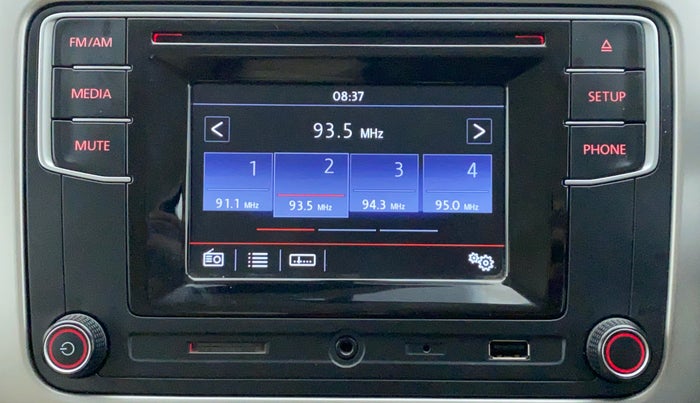 2016 Volkswagen Vento HIGHLINE PETROL AT, Petrol, Automatic, 35,564 km, Infotainment System