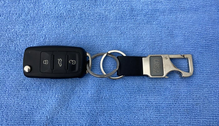 2016 Volkswagen Vento HIGHLINE PETROL AT, Petrol, Automatic, 35,564 km, Key Close-up