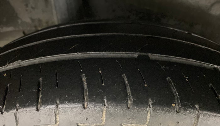 2017 Honda Jazz 1.2 V AT, Petrol, Automatic, 48,478 km, Right Rear Tyre Tread