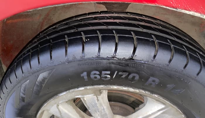 2014 Maruti Wagon R Stingray VXI, CNG, Manual, 96,154 km, Right Front Tyre Tread