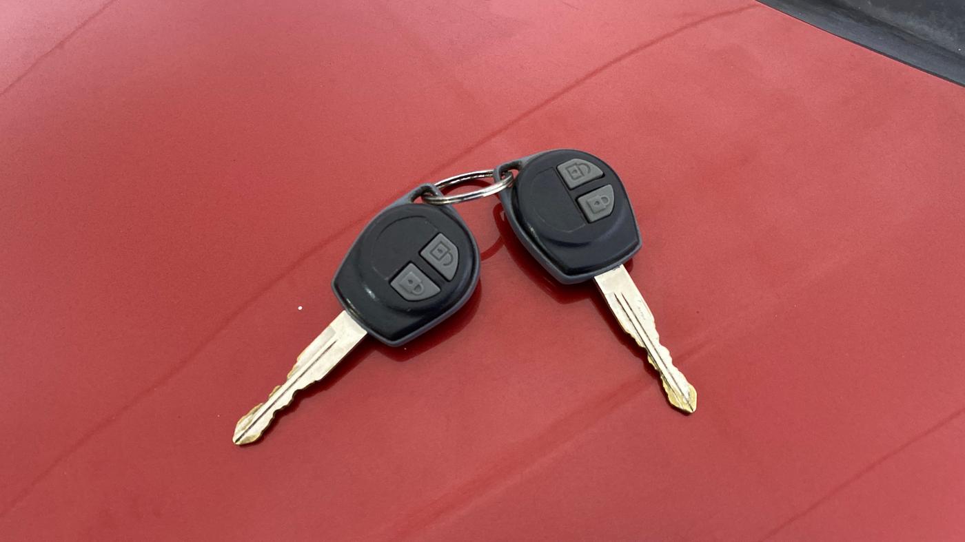 2014 Maruti Wagon R Stingray VXI, CNG, Manual, 96,154 km, Key Close Up