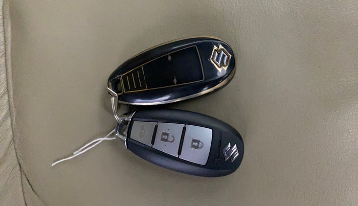 2019 Maruti Ciaz ALPHA  AT 1.5 SHVS PETROL, Petrol, Automatic, 44,903 km, Key Close Up