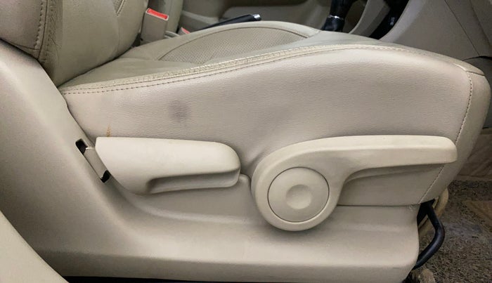 2019 Maruti Ciaz ALPHA  AT 1.5 SHVS PETROL, Petrol, Automatic, 44,903 km, Driver Side Adjustment Panel