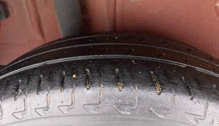 2018 Maruti IGNIS DELTA 1.2 AMT, Petrol, Automatic, 33,509 km, Right Rear Tyre Tread