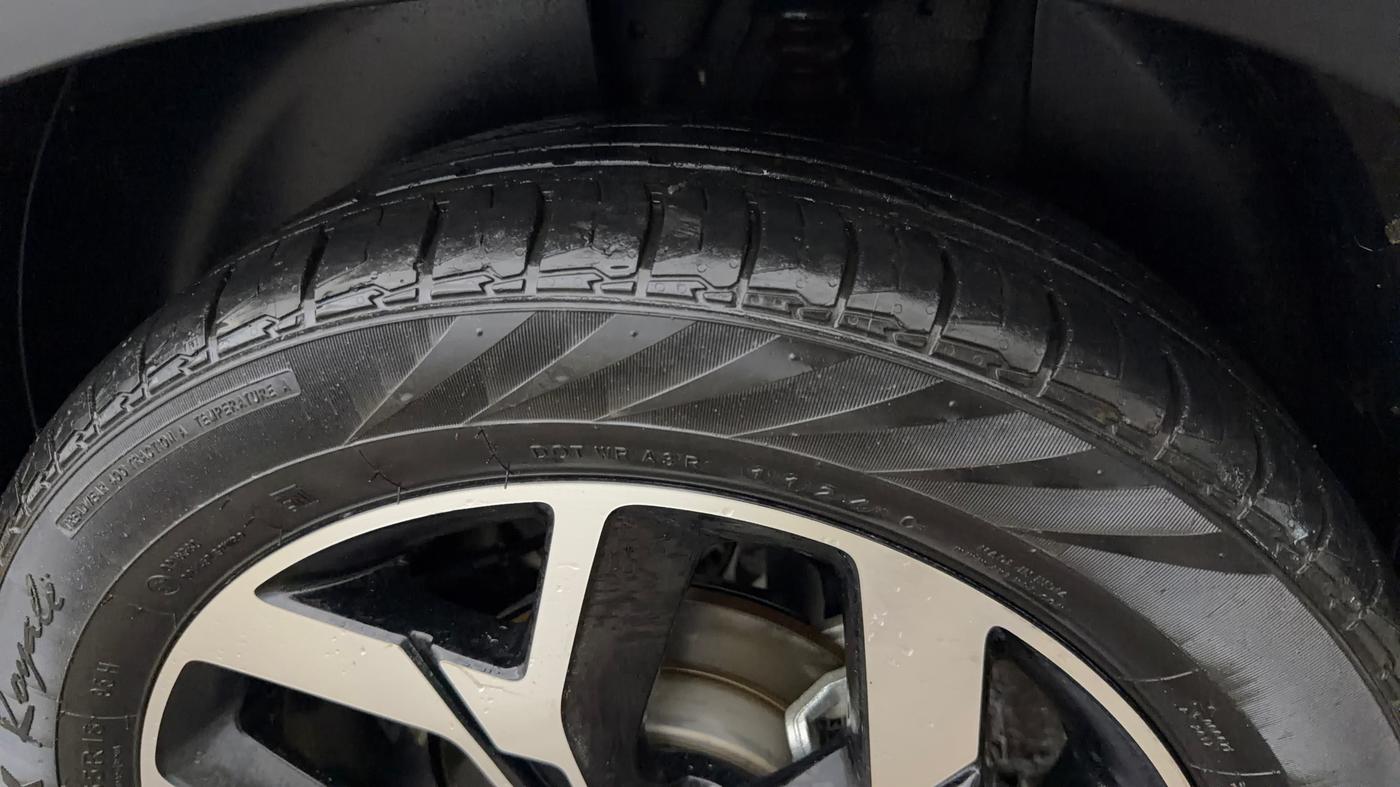 2024 KIA SELTOS  GTX Plus 1.5 Turbo Petrol DCT, Petrol, Automatic, 30,710 km, Left Rear Tyre Tread
