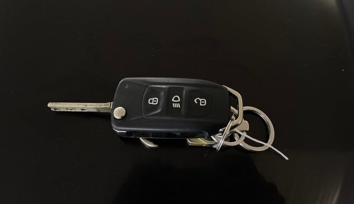 2022 Tata Tiago XZA PLUS PETROL, Petrol, Automatic, 41,377 km, Key Close Up