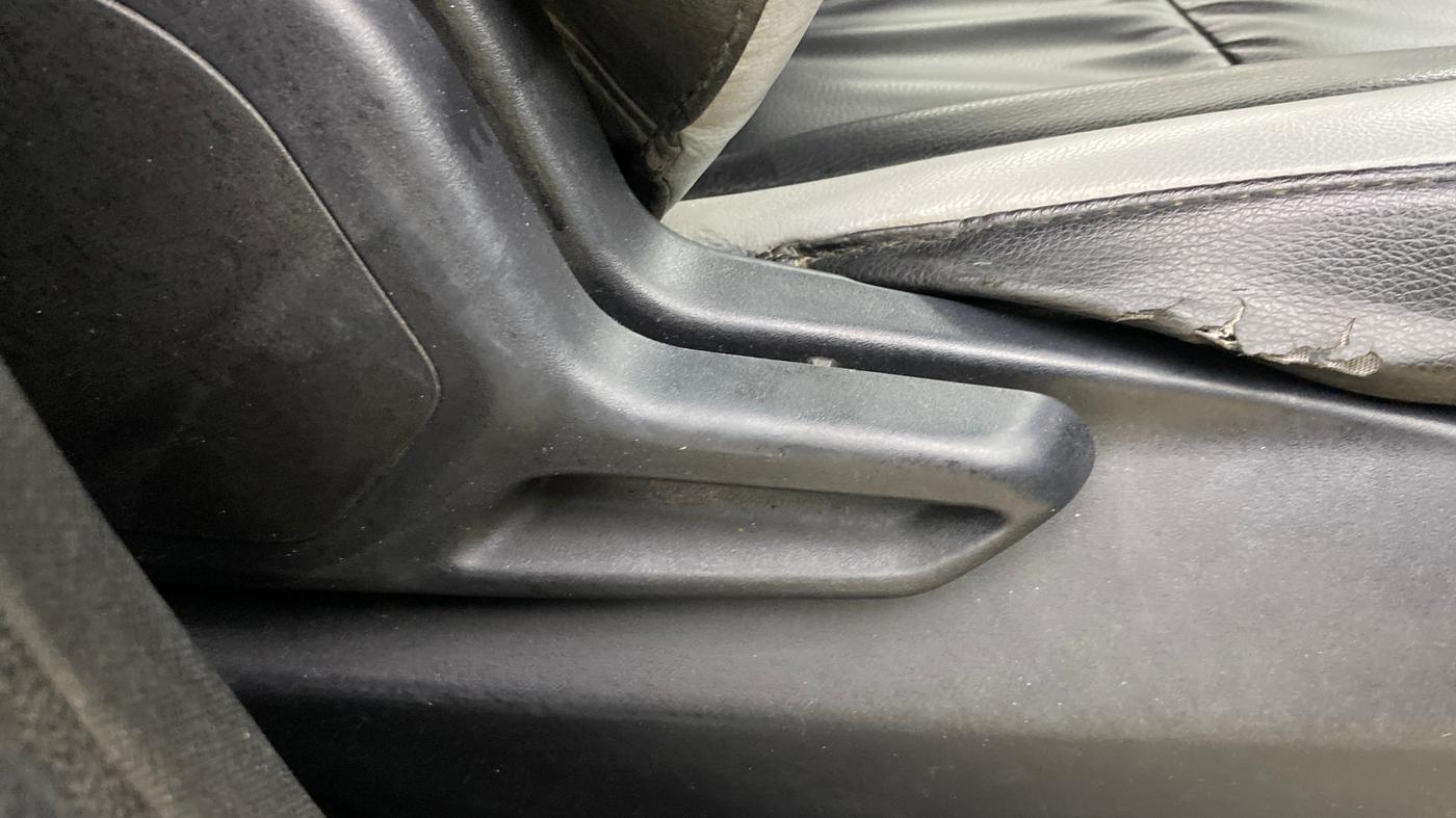 2022 Tata NEXON XM DIESEL, Diesel, Manual, 81,115 km, Driver Side Adjustment Panel
