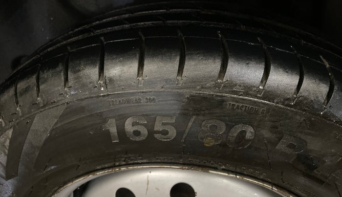 2015 Maruti Swift Dzire LXI (O), Petrol, Manual, 69,940 km, Left Rear Tyre Tread