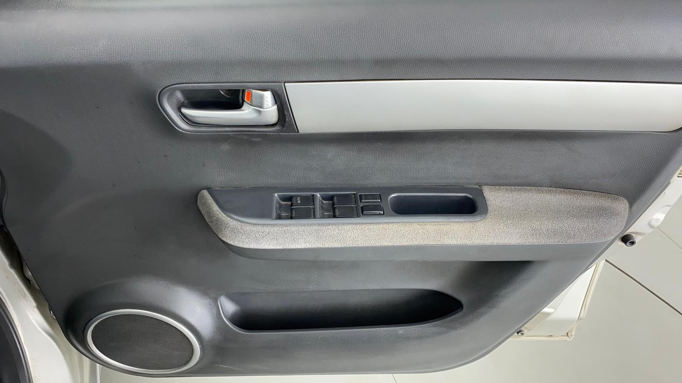 2010 Maruti Swift Dzire VXI, Petrol, Manual, 90,170 km, Driver Side Door Panels Control