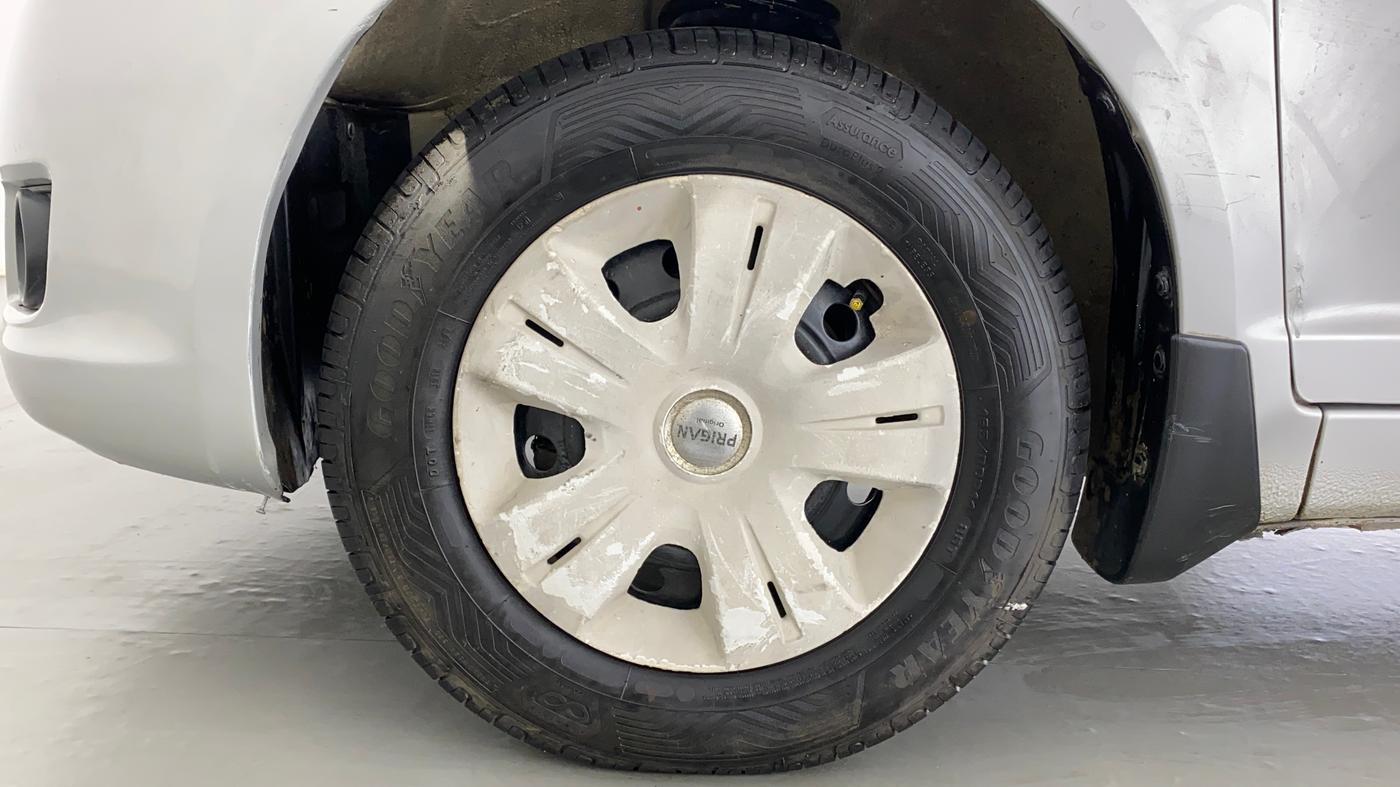 2010 Maruti Swift Dzire VXI, Petrol, Manual, 90,170 km, Left Front Wheel