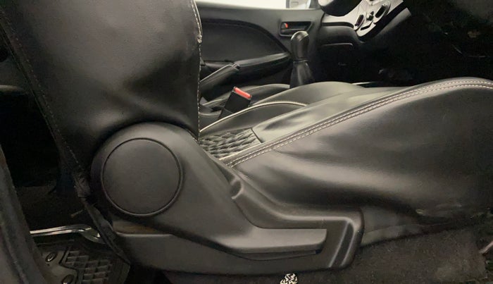 2019 Maruti Baleno SIGMA PETROL 1.2, Petrol, Manual, 60,923 km, Driver Side Adjustment Panel