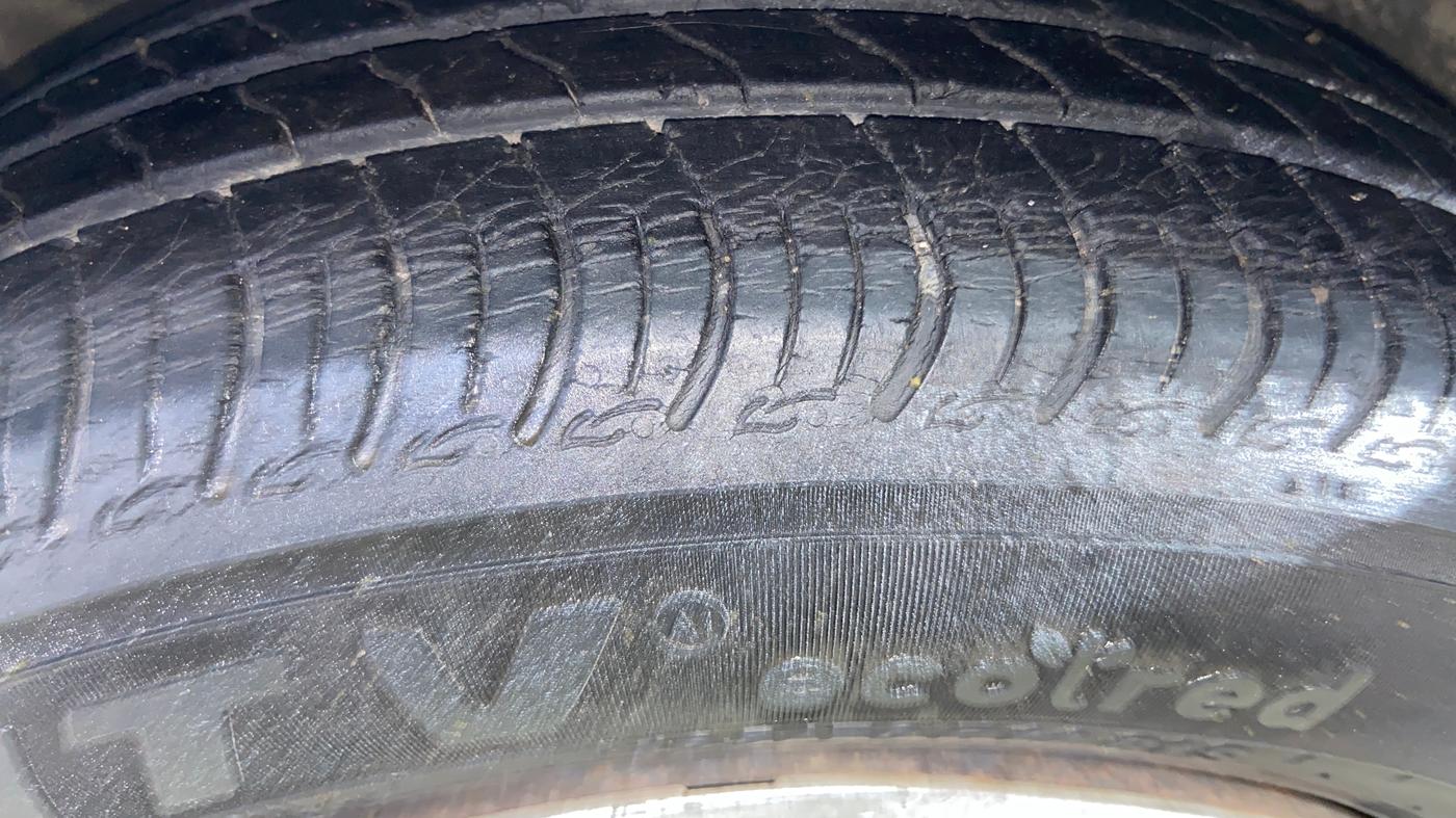 2014 Maruti Celerio VXI, Petrol, Manual, 73,890 km, Left Front Tyre Tread