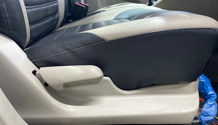 2014 Maruti Celerio VXI, Petrol, Manual, 73,853 km, Driver Side Adjustment Panel