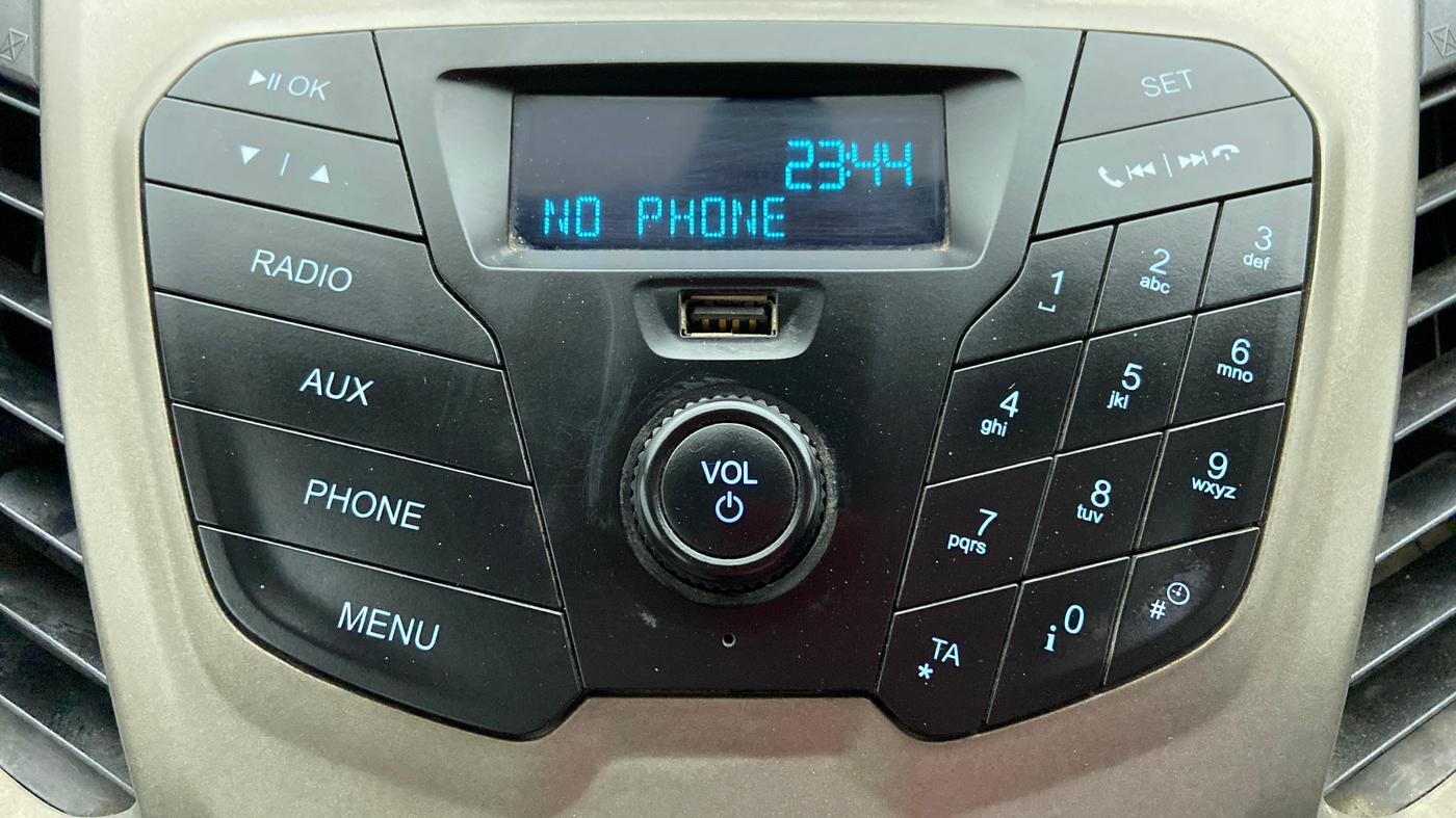2013 Ford Ecosport 1.5 AMBIENTE TDCI, Diesel, Manual, 1,15,227 km, Infotainment System
