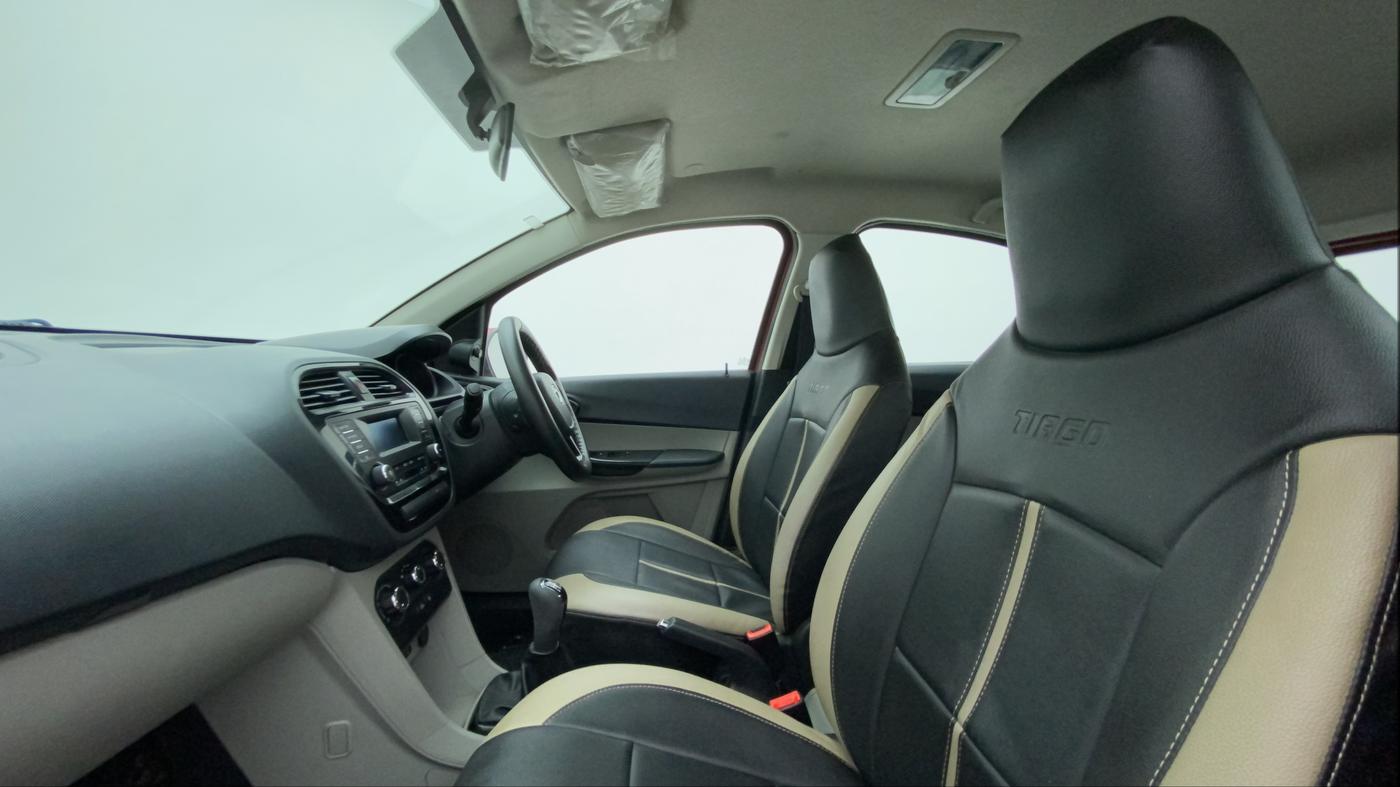 2018 Tata Tiago XT PETROL, Petrol, Manual, 51,123 km, Right Side Front Door Cabin