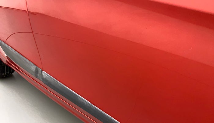 2018 Tata Tiago XT PETROL, Petrol, Manual, 51,123 km, Driver-side door - Slightly dented