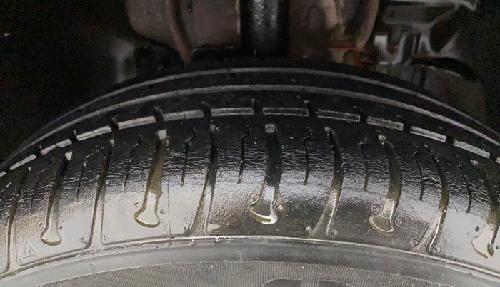 2018 Tata Tiago XT PETROL, Petrol, Manual, 51,123 km, Right Front Tyre Tread