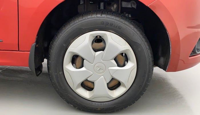 2018 Tata Tiago XT PETROL, Petrol, Manual, 51,123 km, Right Front Wheel
