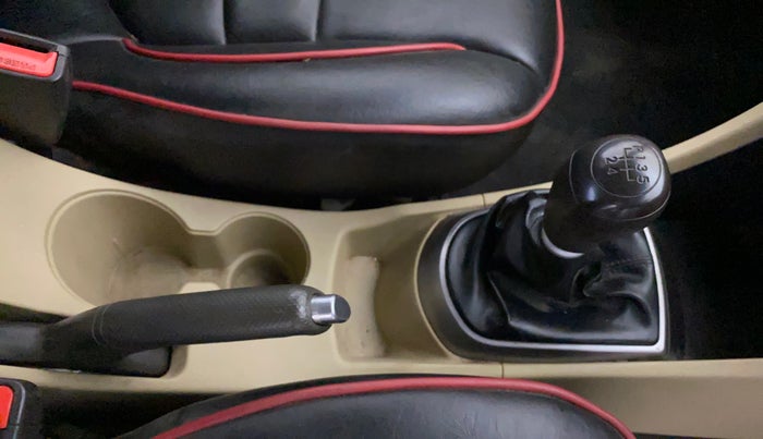 2015 Hyundai Verna FLUIDIC 4S 1.6 VTVT S(O), Petrol, Manual, 42,595 km, Gear Lever