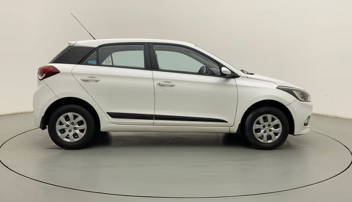 2016 Hyundai Elite i20 SPORTZ 1.2, Petrol, Manual, 30,218 km, Right Side View