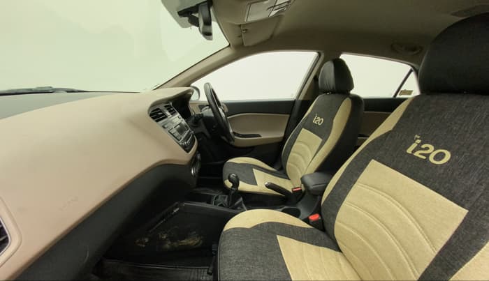 2016 Hyundai Elite i20 SPORTZ 1.2, Petrol, Manual, 30,218 km, Right Side Front Door Cabin