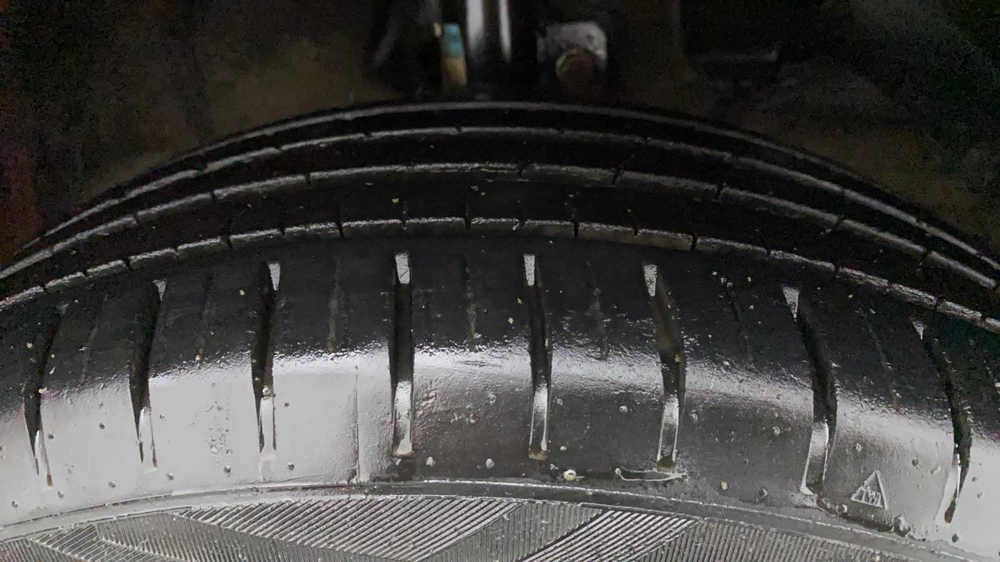 2020 Maruti Baleno ZETA PETROL 1.2, Petrol, Manual, 19,254 km, Right Front Tyre Tread