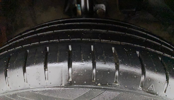 2020 Maruti Baleno ZETA PETROL 1.2, Petrol, Manual, 19,254 km, Right Front Tyre Tread