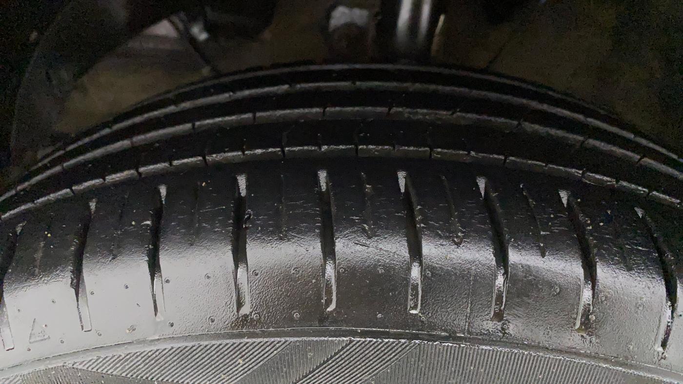 2020 Maruti Baleno ZETA PETROL 1.2, Petrol, Manual, 19,254 km, Left Front Tyre Tread
