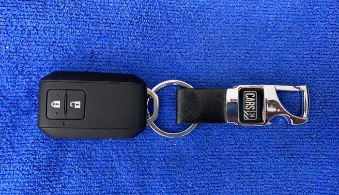 2020 Maruti Baleno ZETA PETROL 1.2, Petrol, Manual, 19,254 km, Key Close Up