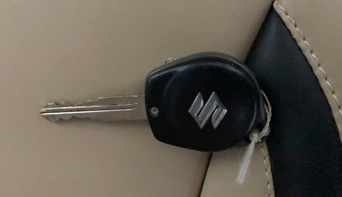 2021 Maruti Ciaz SIGMA 1.5 SHVS MT  PETROL, Petrol, Manual, 85,565 km, Key Close Up