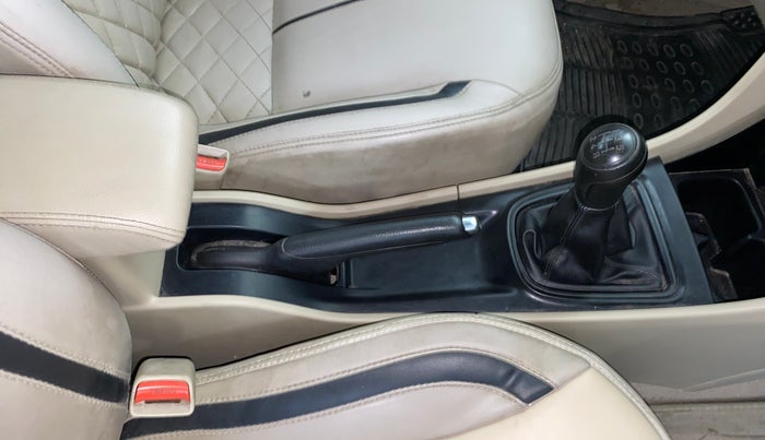 2021 Maruti Ciaz SIGMA 1.5 SHVS MT  PETROL, Petrol, Manual, 85,565 km, Gear Lever