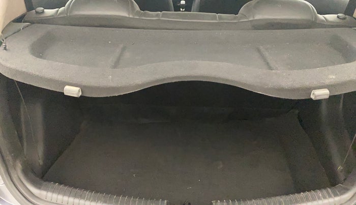 2015 Hyundai Grand i10 SPORTZ 1.2 KAPPA VTVT, Petrol, Manual, 76,808 km, Boot Inside