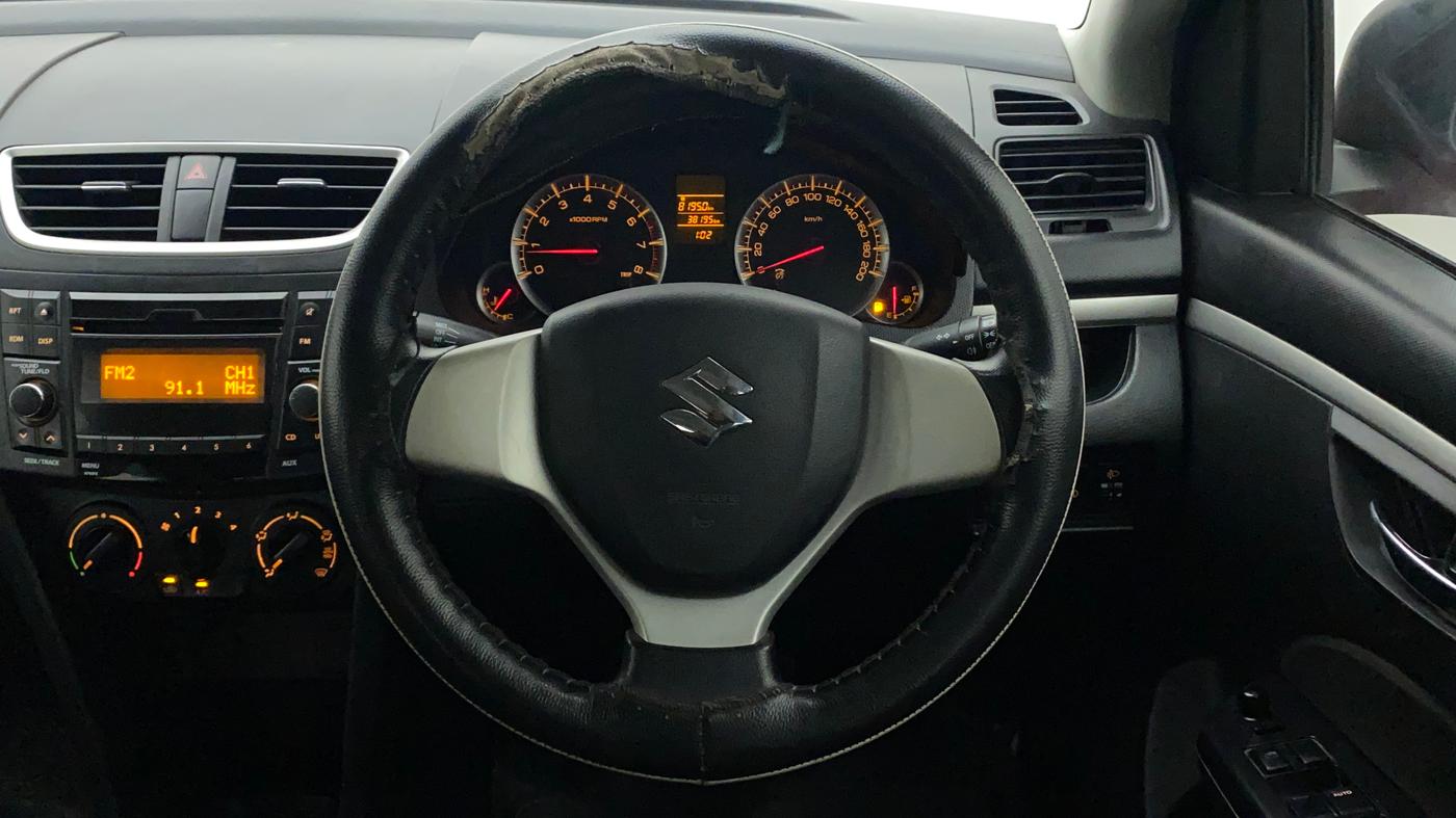 2017 Maruti Swift VXI O, Petrol, Manual, 38,195 km, Steering Wheel Close Up