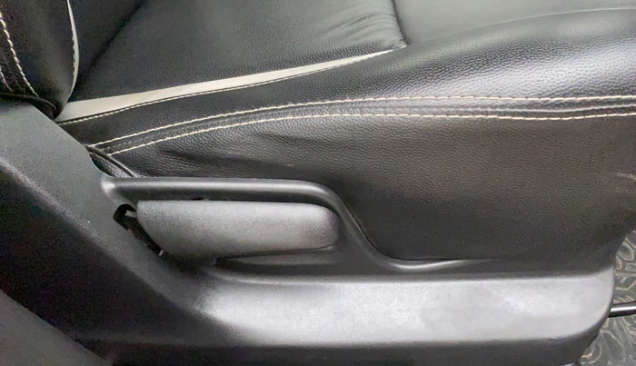 2017 Maruti Swift VXI O, Petrol, Manual, 38,195 km, Driver Side Adjustment Panel